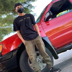 Meet your Posher, Axel